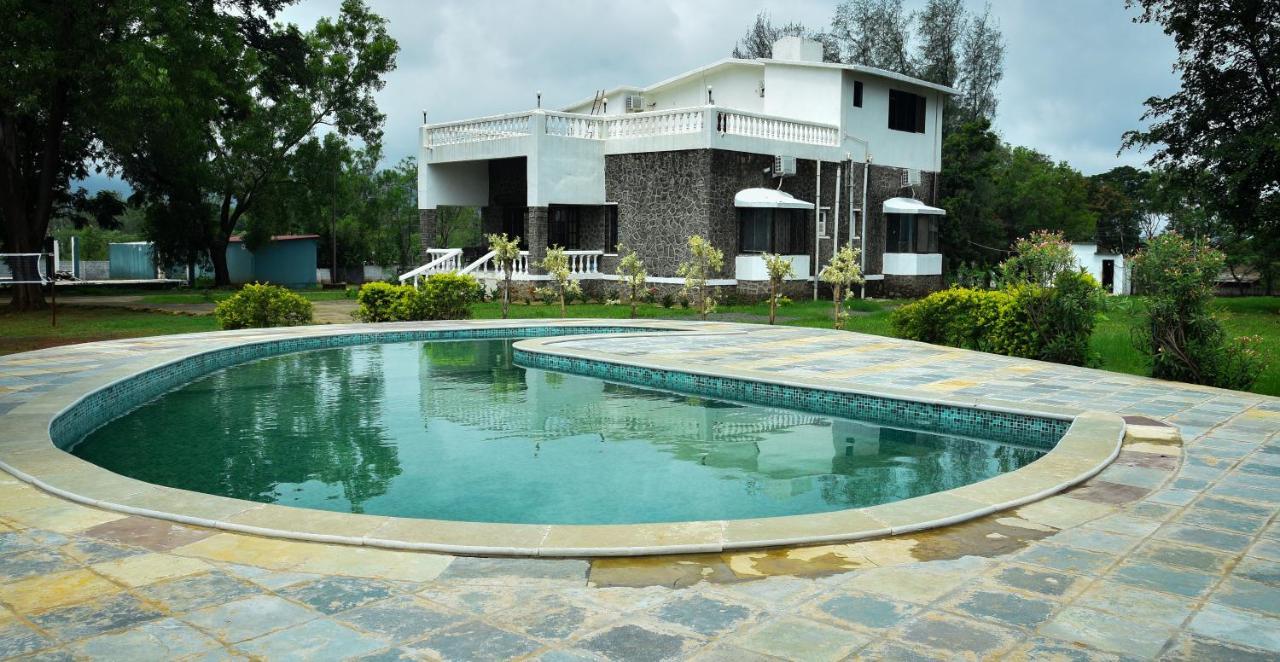 לונבלה Whispering Woods Villa And Eco Farms מראה חיצוני תמונה